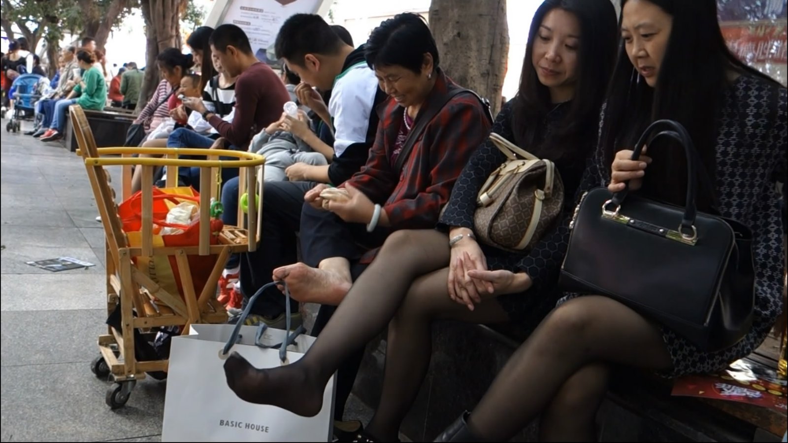 streetsnapfootm[00 00 42][20181202 112426 8]